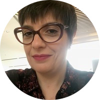 Profª. Drª. Claudia Roesler (FD/UnB)